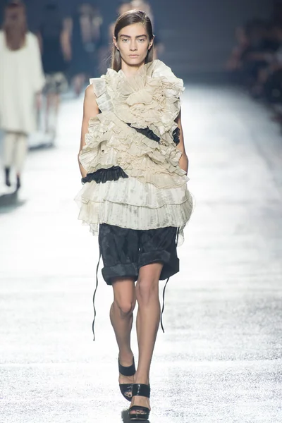 Look 42